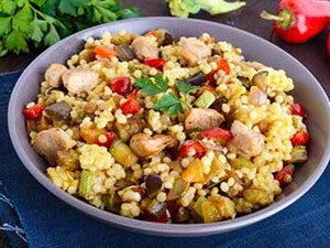 עוף עם פתיתים וירקות 