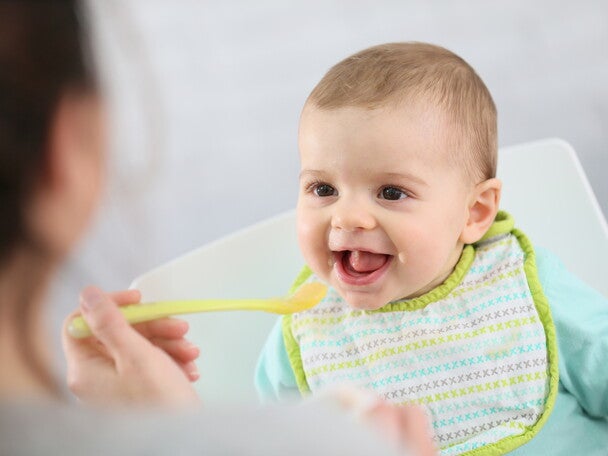 טעימות לתינוק - אכילה נכונה מהכפית הראשונה