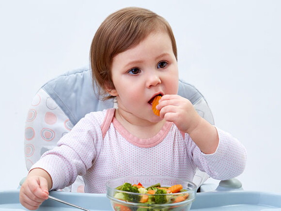 המאכלים הראשונים של תינוקך עשויים להיות המועדפים עליו בעתיד