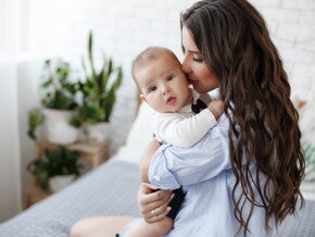 אמא ותינוק יחד