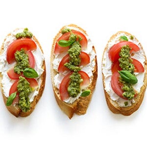 כריך מקמח מלא עם פסטו 