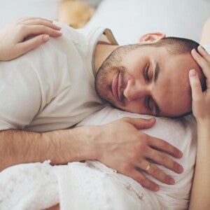 זוג מאוהב בהריון