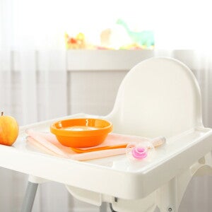 כיסא תינוק עם קערה