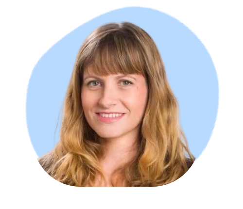 שרון לפיד על רקע כחול